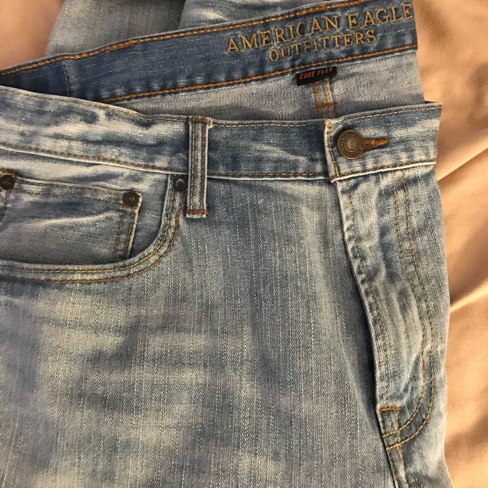 Men’s jeans, New w/o tags on tried on light blue